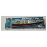 Revell Hawaiin Pilot Freighter Model Kit 1/380