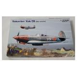 Valom Yakovlev Yak-7b Model Kit 1/72
