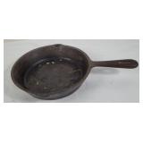 7 1/2' Cast Iron Skillet
