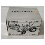 Ertl Allis Chalmers Small Tractor Diecast