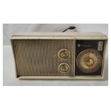 Silvertone Tabletop Radio Model 3015