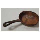 Benjamin & Medwin Small Cast Iron Skillet
