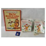 Garfield Boxers, Joke Book & Pin