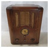 1930's Crosley Tombstone Tube Radio