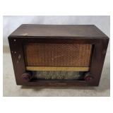 1940's G E Tabletop Tube Radio