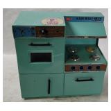 1960's Kenner Betty Crocker Easy Bake Oven