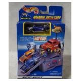 Hot Wheels Draggin' Drive-thru Mini Playset