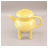 Chinese Porcelain Yellow Waterpot with Lid Qing