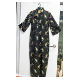 Chinese Republic Era Black Silk Cheongsam