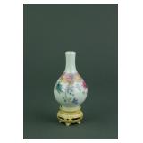 18th C. Qianlong Period Falangcai Porcelain Vase