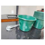 11 plastic side planters with stationary hooks