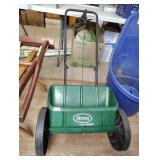 Push spreader