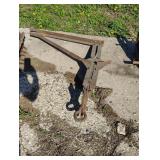 Frame bracket