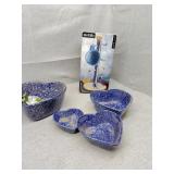 Ceramics heart bowls  and mug holder