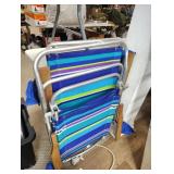 Outdoor folding lounger seat