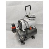 Small air compressor