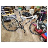 Specialized stump jumper bicycle no kickstand