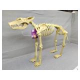 Skeleton dog folds up does make sound