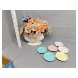 Small imperial wear plates, vase with flowers