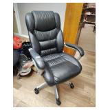 Rolling office chair