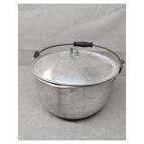 Aluminum pot