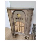 Old radio probably needs to be rewired 37 x 22 x