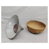 Cast pot and metal funnel