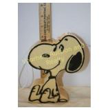 Vintage Snoopy AM radio w/handle