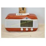 Miniature battery radio, like new