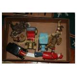 Clean Up lot : 3 metal cars (1 with lever action),