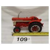 ERTL INTERNATIONAL TRACTOR