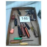 LOT OF SCREWDRIVERS