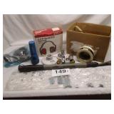 BOX OF MISC ITEMS - ELECTRICAL, EXT CORDS,