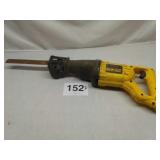 DEWALT ELECTRIC RECIPROCATING SAW - WORKS
