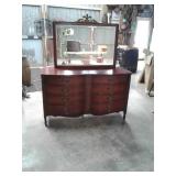 8 drawer mahogany dresser with mirror 57 x 35 x