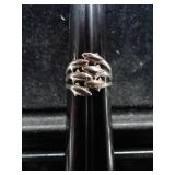 SZ.8 STERLING SILVER RING 3.8GRAMS