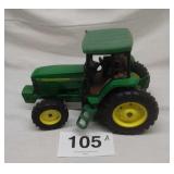 ERTL JOHN DEERE TRACTOR 1371 HF