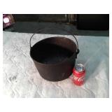 CAST IRON POT (8)