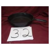 CAST IRON SKILLET