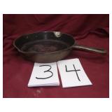 GRISWOLD CAST IRON SKILLET