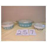 LOT OF PYREX DISHES