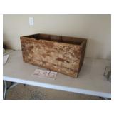 PRIMITIVE WOOD BOX