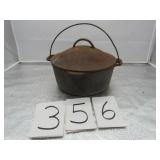 CAST IRON BEAN POT W/LID & BAIL