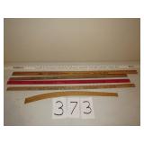 LOT OF ADVERTISING YARD STICKS