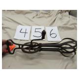 VINTAGE KITCHEN EGG BEATER