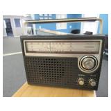 TOSHIBA AM/FM RADIO