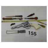 GROUP OF MISC ITEMS - SNAP GUN, SHARPENER, TOOLS