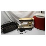 SINGER SEWING MACHINE - MOTOR WORKS NOT SURE