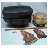 PLANTERS..2 PLASTIC BARRELL 16", CERAMIC FLOWER,