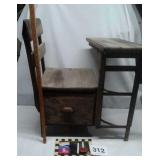 OLD SCHOOL DESK WITH DRAWER